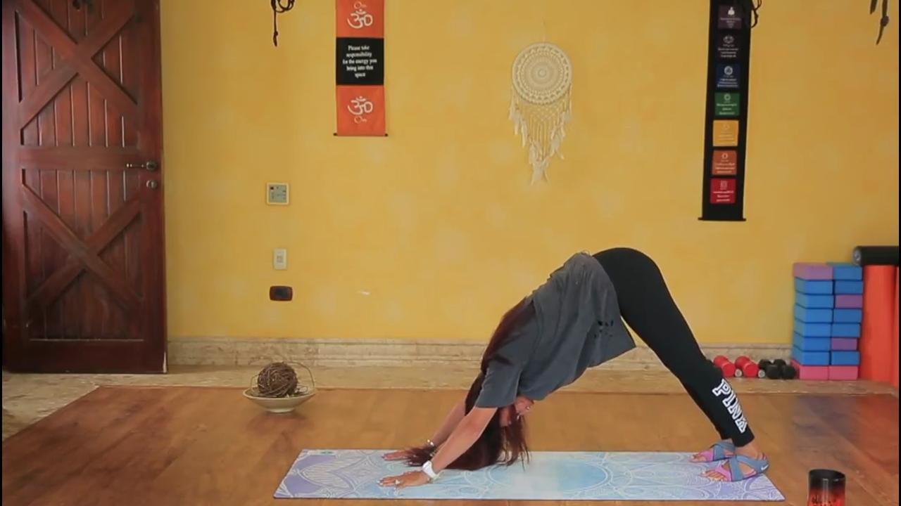 يوجا لتنشیط كل عضلات yoga to tone all the muscles 